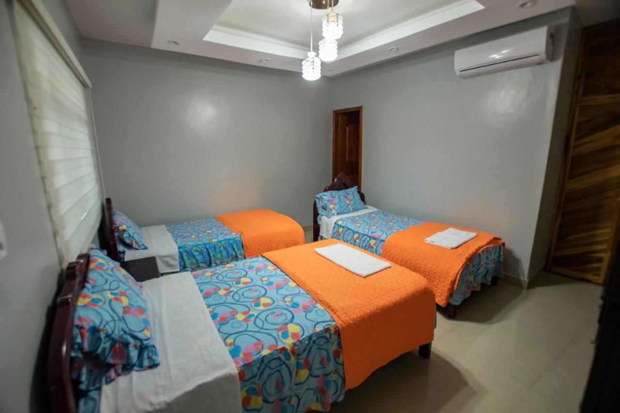 Hostal San Francisco Сан-Кристобаль Экстерьер фото