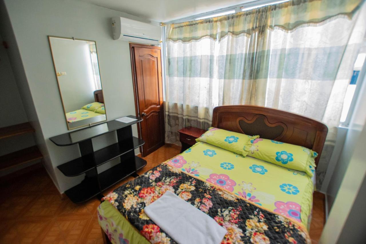 Hostal San Francisco Сан-Кристобаль Экстерьер фото
